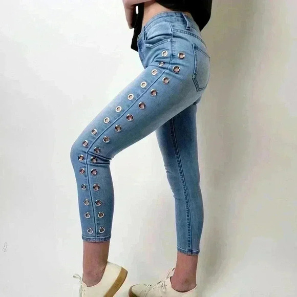 Vintage Y2K Rivited Gogo Skinny Cropped Acid Wash Jeans - 5 - Picture 3 of 9
